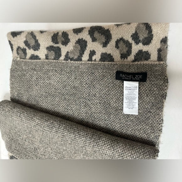 Rachel Zoe leopard wool scarf - Picture 1 of 4